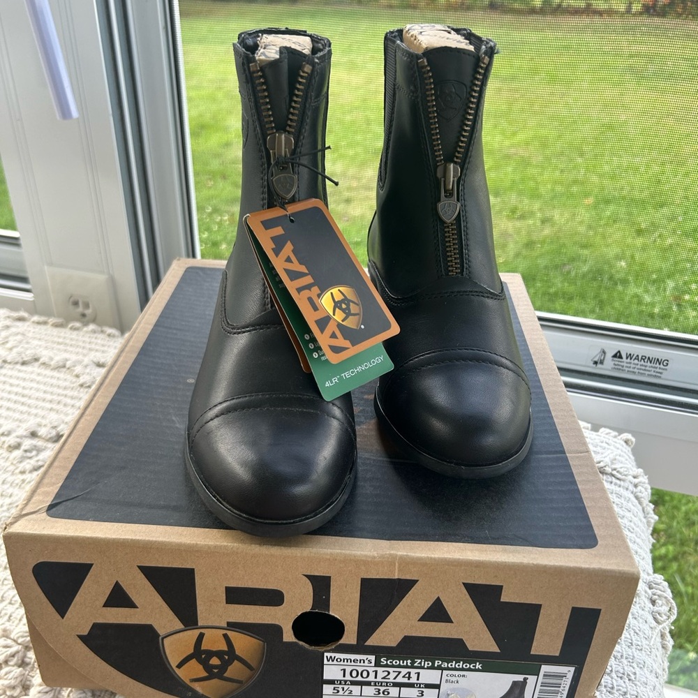 Ariat Women's Paddock Boots Zip Sz 5.5 Black Leather NWT